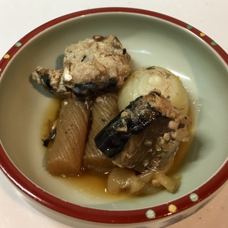 小玉ねぎとねじり糸こんで  鯖缶の煮物